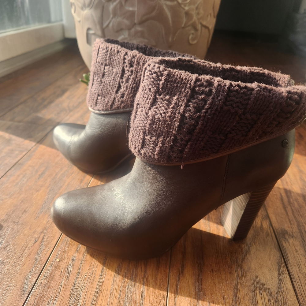 UGG Brown Leather Heeled Ankle Boots with Knit Cuff 9 - Picture 2 of 8